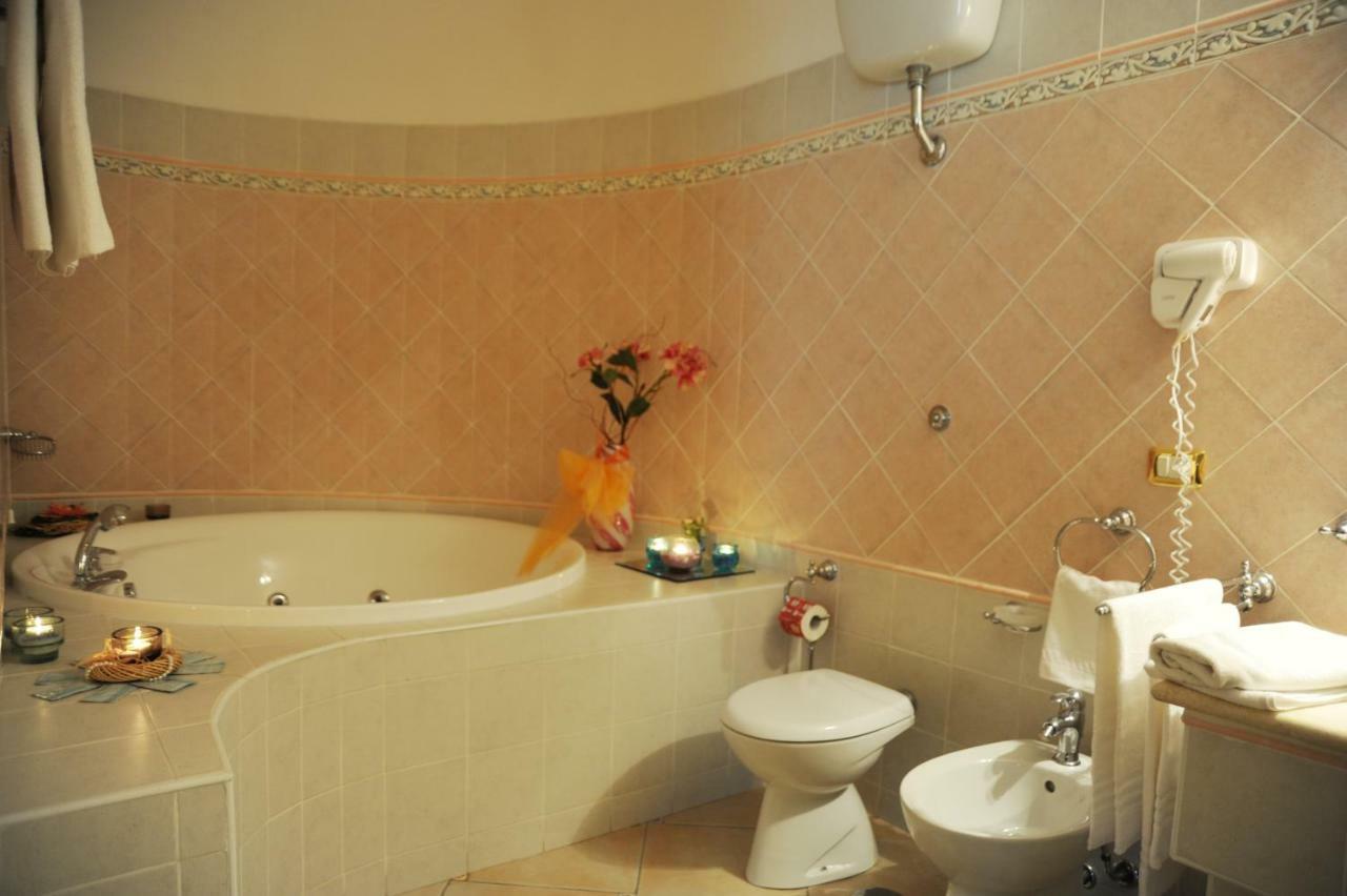 Hotel Villa Santa Maria ヴィッラピアーナ エクステリア 写真